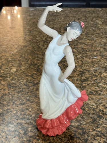 Llardo spanish dancer - llardo,